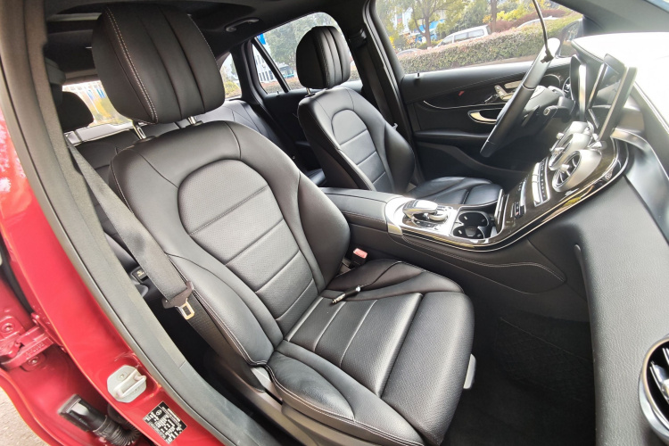 奔驰GLC 2016款 GLC 260 4MATIC 动感型局部细节9008