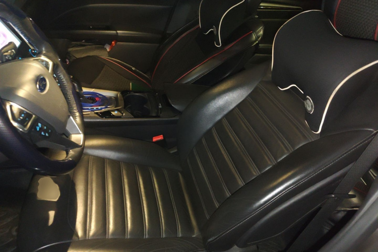 福特 蒙迪欧 2013款 2.0L GTDi200豪华型中控内饰19