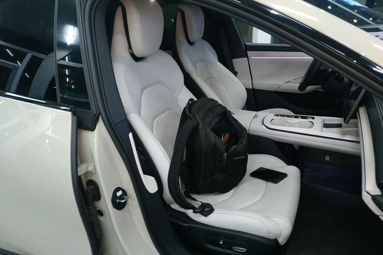 小米汽车 小米SU7 2024款 后驱超长续航高阶智驾Pro版局部细节41