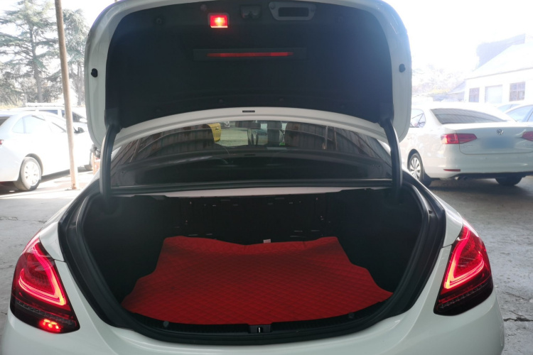 奔驰C级 2019款 C 180 L 时尚型运动版局部细节23