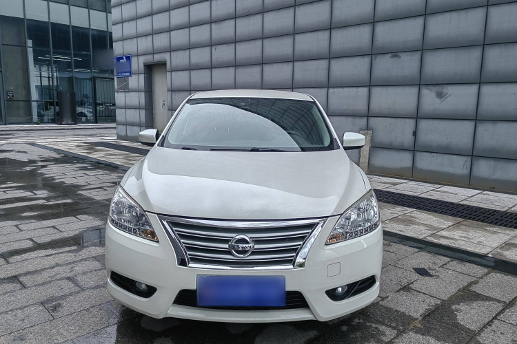 日产 轩逸 2012款 1.8XE CVT舒适版车身外观6002