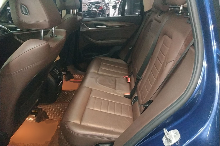 宝马X3 2021款 改款 xDrive28i M运动套装中控内饰21