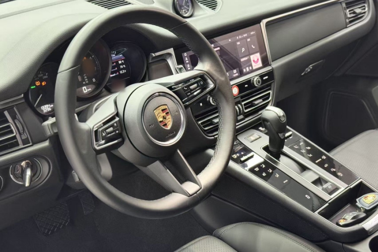 保时捷 2022款 Macan 2.0T中控内饰7001