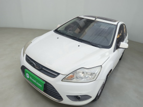 福特 福克斯 2013款 三厢经典 1.8L 自动时尚型