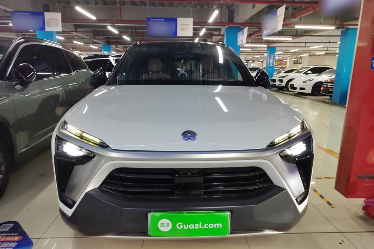 蔚来ES8 2020款 580KM 六座版车身外观2