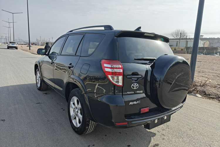 丰田 RAV4荣放 2011款 2.4L 自动四驱至臻版车身外观6005