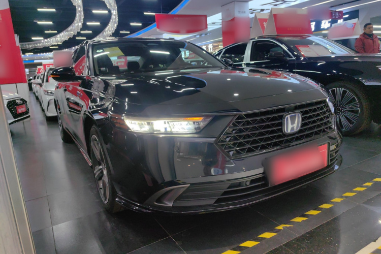 本田 雅阁新能源 2023款 2.0L e:PHEV 尊贵版车身外观6002