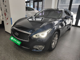 英菲尼迪Q70  Q70L 2.5L 精英版