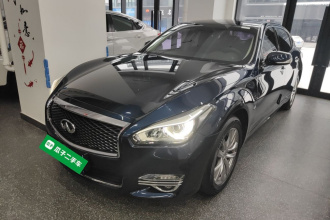 英菲尼迪Q70  Q70L 2.5L 精英版