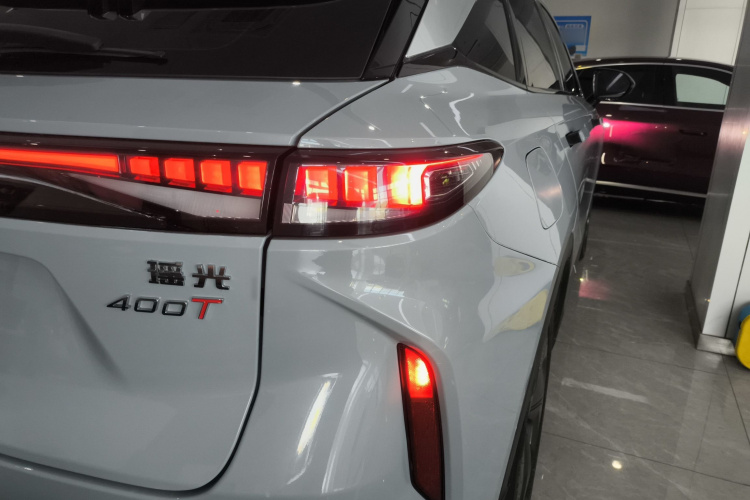 星途瑶光 2023款 400T 四驱奢享版车身外观6001