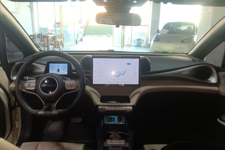 比亚迪 海豚 2023款 420km 时尚版中控内饰7002