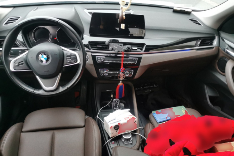 宝马X1 2020款 sDrive25Li 领先型中控内饰12