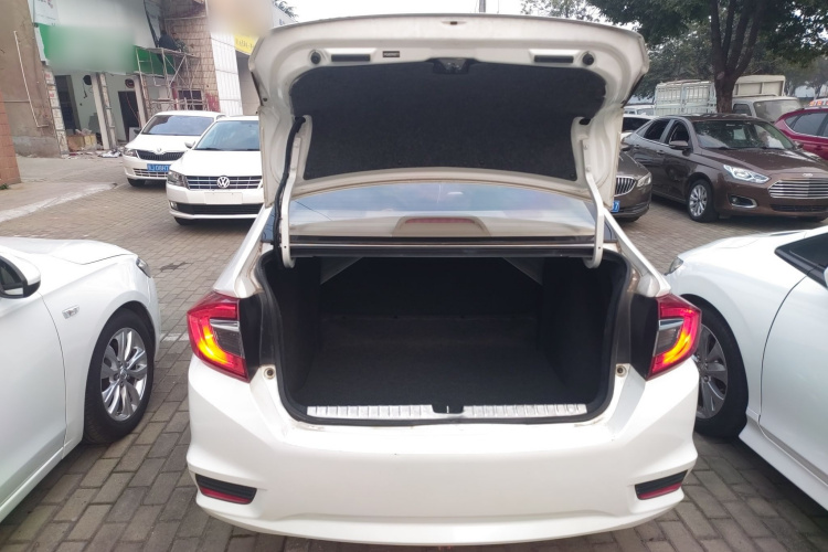 本田 哥瑞 2016款 1.5L CVT经典版机舱底盘23