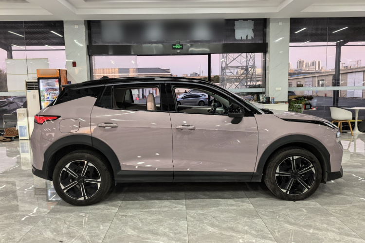 领克06 EM-P 2023款 EM-P 126长续航Halo车身外观6004