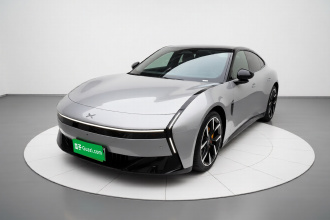 小鹏P7 2025款 820 超长续航 Ultra