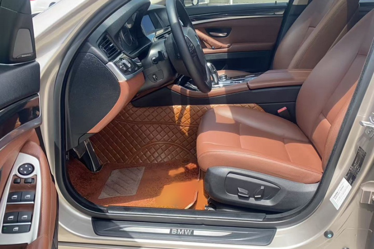 宝马5系 2014款 520Li 典雅型中控内饰7003