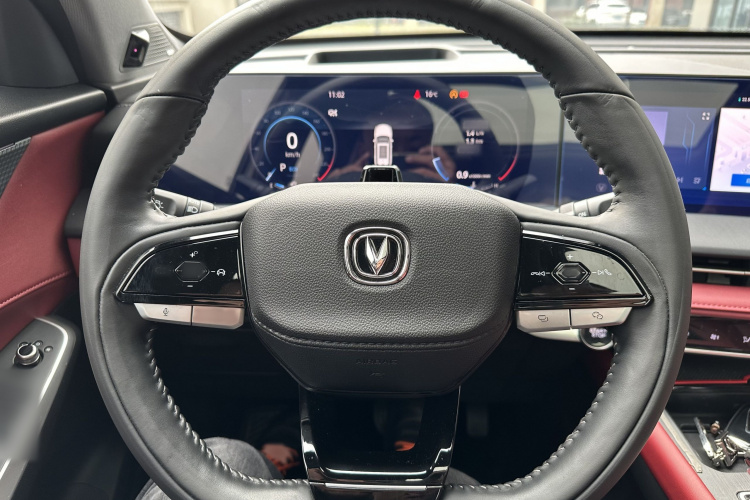 长安CS75 PLUS 2022款 第二代 2.0T 自动旗舰型中控内饰7001