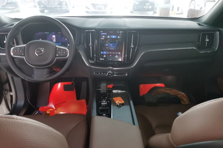 沃尔沃XC60 2024款 B5 四驱智逸豪华版中控内饰12