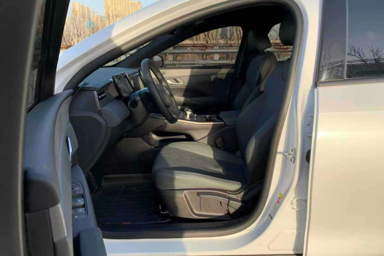 比亚迪 秦PLUS 2025款 DM-i 智驾版 55KM领先型中控内饰7003