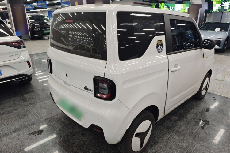 吉利银河 2023款 熊猫mini 200km 耐力熊车身外观7