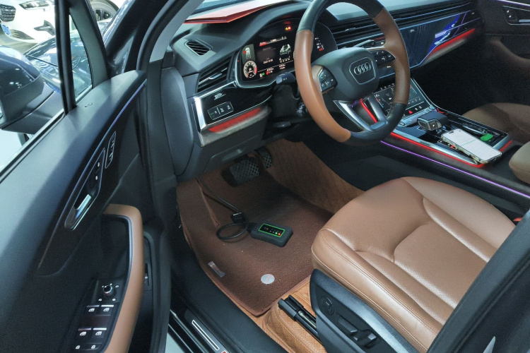 奥迪Q7 2022款 45 TFSI quattro S line运动型中控内饰20