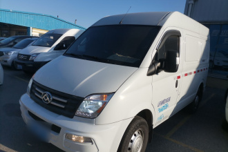 上汽大通MAXUS 新途V80 2021款 2.0T 手动经典城配王短轴中顶3座