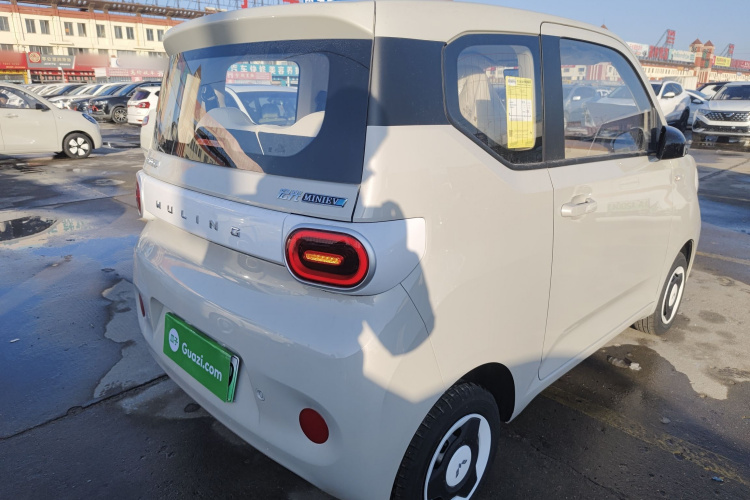 五菱汽车 宏光MINIEV 2024款 第三代 215km 青春版车身外观6005