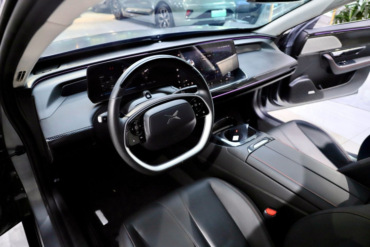 小鹏P7 2021款 480N中控内饰7006