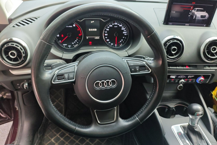 奥迪A3 2016款 Sportback 40 TFSI 风尚型中控内饰13