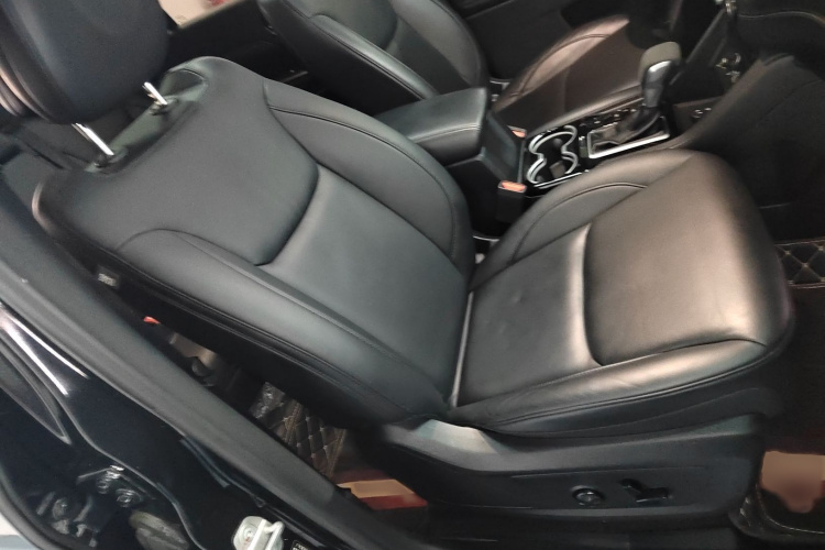 Jeep 大指挥官 2018款 2.0T 两驱进享版 国V局部细节41