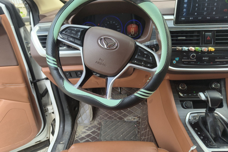 北汽幻速S7 2018款 1.5T 自动尊贵型中控内饰13