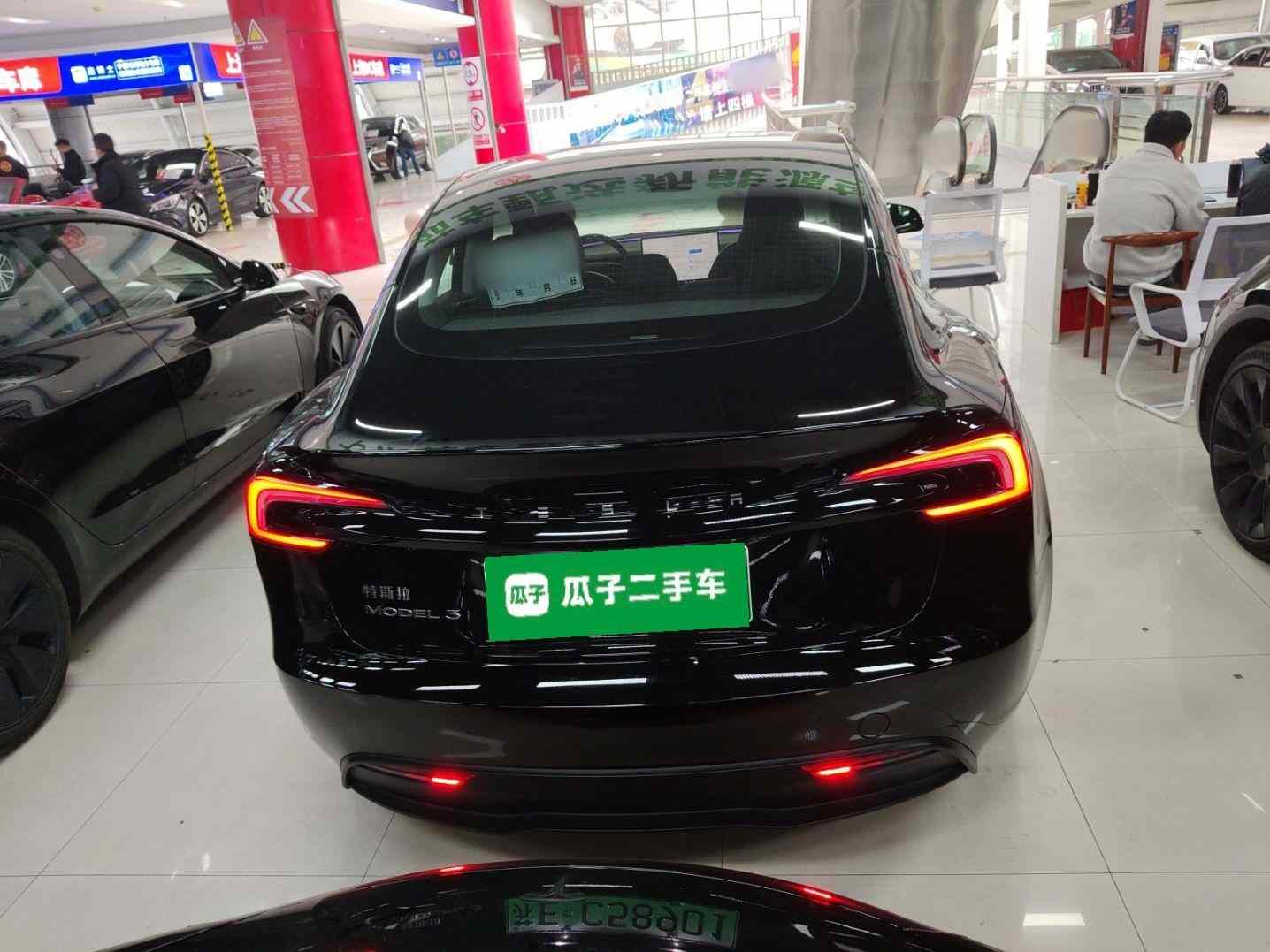 特斯拉 Model 3 2023款 后轮驱动版(3)