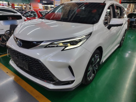 丰田 格瑞维亚 2023款 2.5L混动 尊爵VIP版