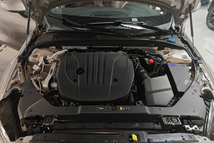 沃尔沃S60 2026款 B4 智逸豪华版机舱底盘24