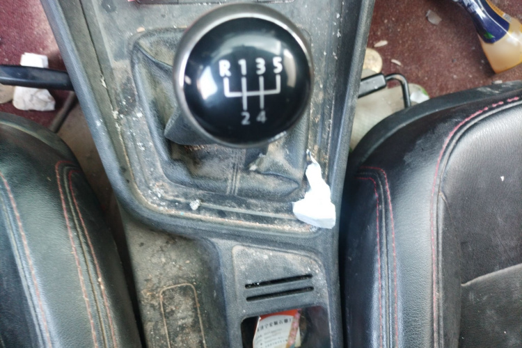 大众 朗逸 2015款 1.6L 手动风尚版局部细节18