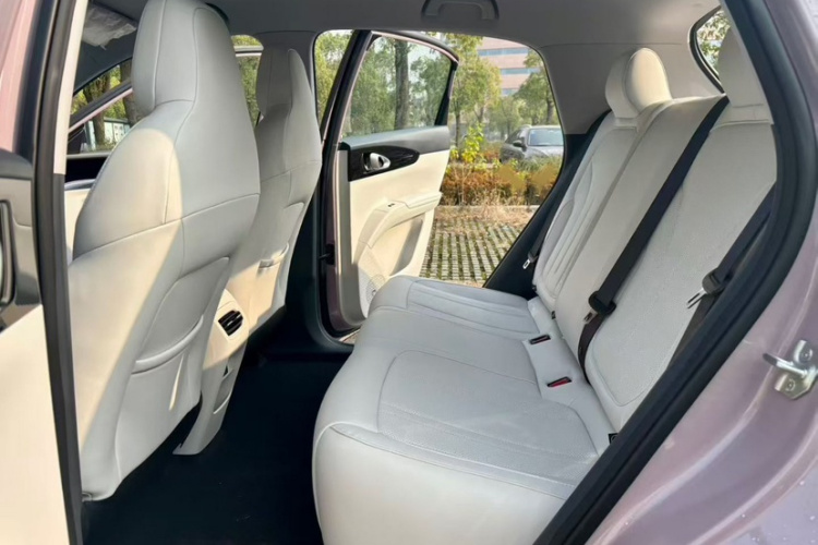 吉利银河 星愿 2026款 310km 梦想版中控内饰7003