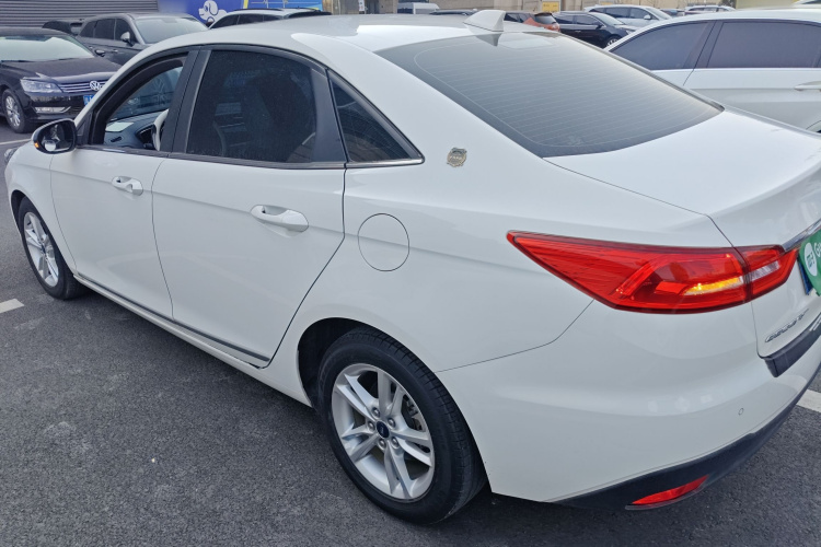 福特 福睿斯 2019款 1.5L 自动悦享型车身外观6003