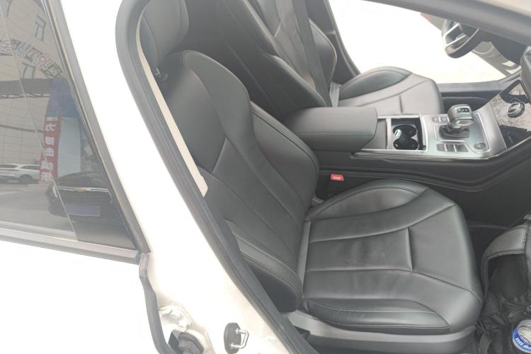 红旗H5 2022款 经典款 改款 1.8T 自动智联旗韵版中控内饰41