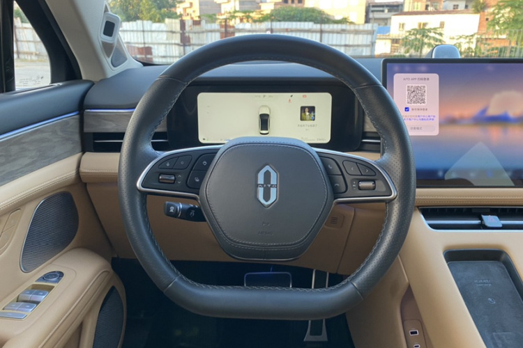 鸿蒙智行 问界M5 2022款 增程后驱标准版局部细节13