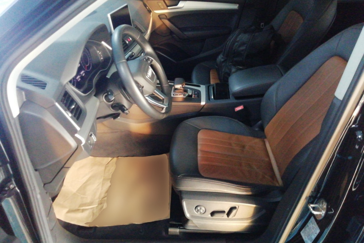 奥迪Q5L 2020款 40 TFSI 荣享时尚型中控内饰19