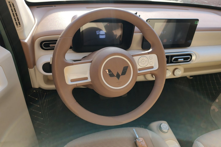 五菱汽车 宏光MINIEV 2024款 第三代 215km 进阶版中控内饰13