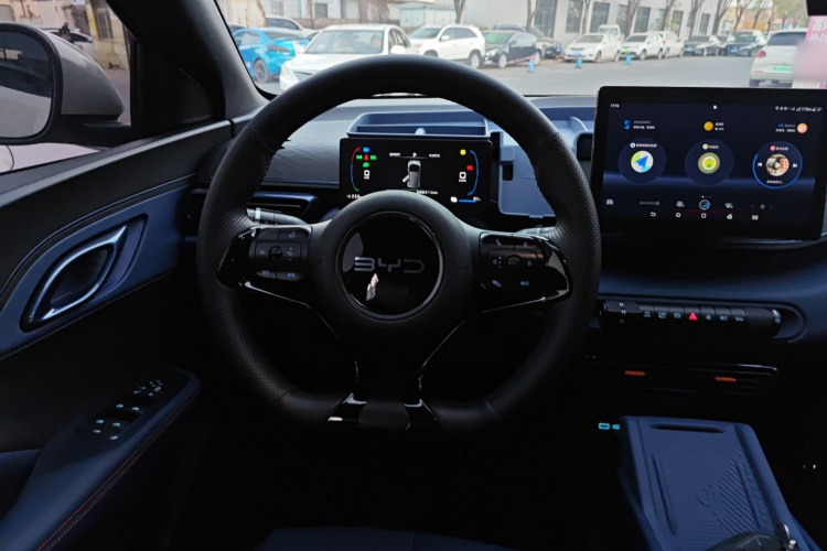 比亚迪 海鸥 2024款 荣耀版 305km 活力版中控内饰13