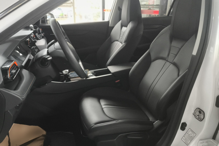 东风风神 奕炫 2024款 1.5L 自动劲速版中控内饰19