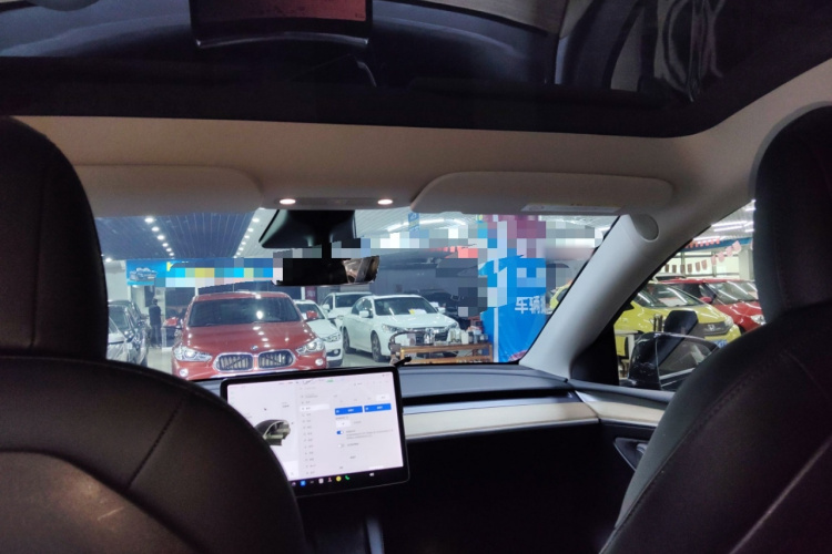 特斯拉 Model Y 2021款 长续航全轮驱动版 3D7中控内饰22
