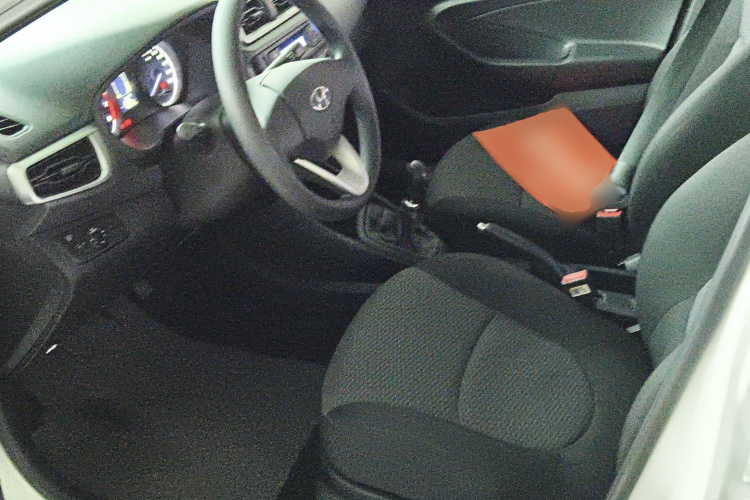 现代 瑞纳 2017款 1.4L 手动焕新版 国VI局部细节19