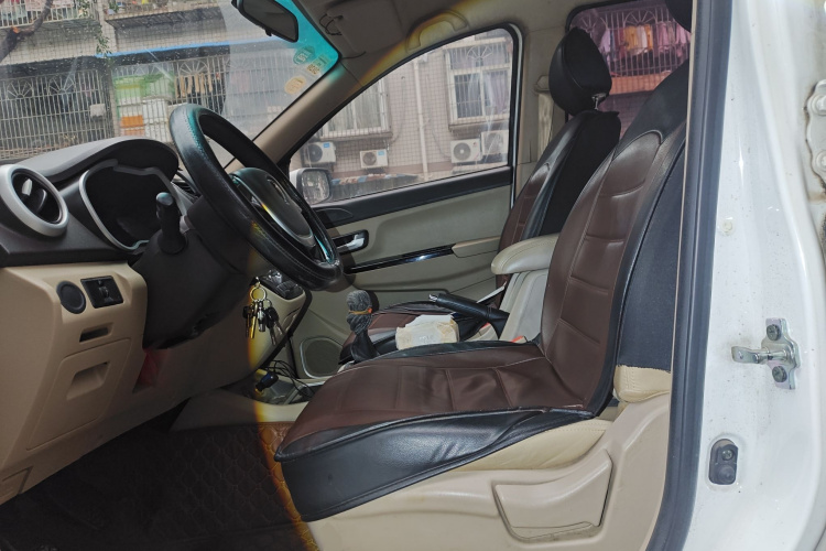 华晨金杯750 2015款 1.5L 舒适型中控内饰19