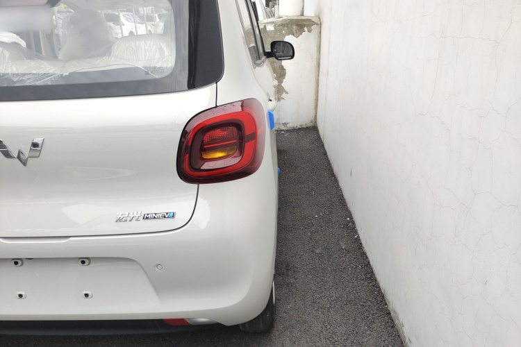 五菱汽车 宏光MINIEV 2025款 四门版 进阶款车身外观6006