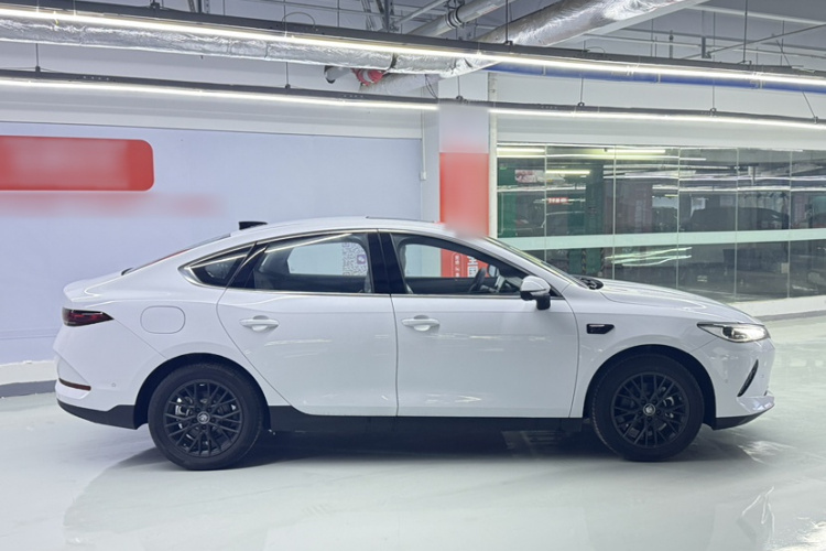 比亚迪 秦PLUS 2025款 EV 智驾版 510KM领先型车身外观6003