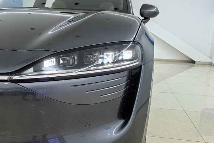 鸿蒙智行 智界R7 2024款 纯电 802km Max车身外观6009