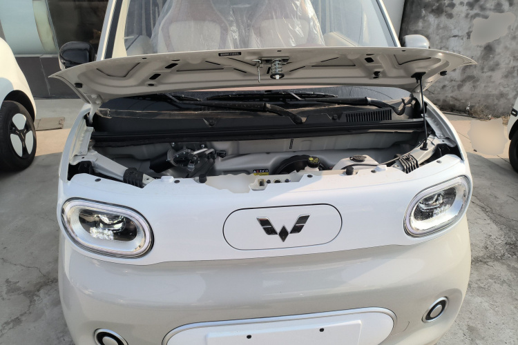 五菱汽车 宏光MINIEV 2024款 第三代 215km 青春版机舱底盘24